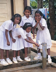 Girls in Sri Lanka
