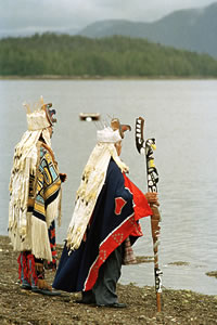 Heiltsuk chiefs making a ceremonious gesture during the Qatuwas Festival, an international gathering of maritime indigenous nations of the Pacific Rim - UN Photo/John Isaac