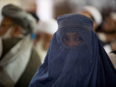 Muslim Canadian Congress urges Ottawa to ban burkas, niqabs in public