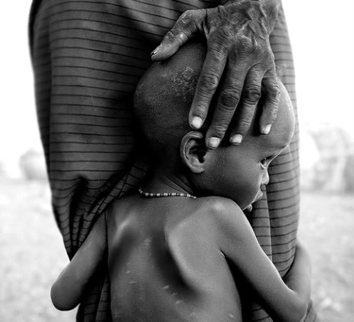 Mother and child, Kenya - image Rodney Rascona