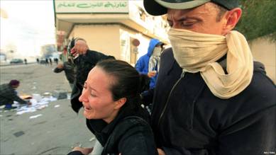 Injured protester in Tunis, 14 January 2011