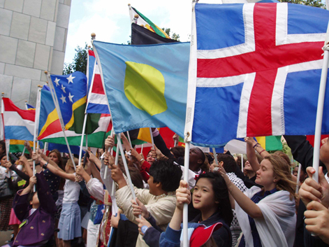 Youth raise flags at UN