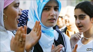 French girls in headscarves protesting in Strasbourg, 1 Sep 04