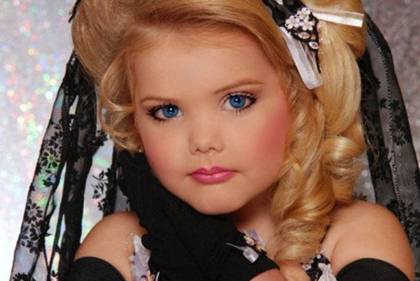 Child beauty pageant star Eden Wood