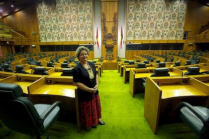 Carol Kidu , a lone woman in  the parliament  of Papua New Guinea.