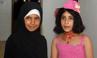 MDG : Child bride in Yemen : Yemeni child brides celebrate their divorces