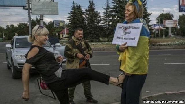 Ukraine - Irina Dovgan, humiliated by separatists in Donetsk