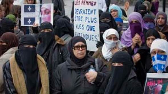 tp-montreal-niqab-protest-cp-8503672